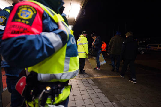 Förhöjt säkerhetsläge med fullskalig visitation