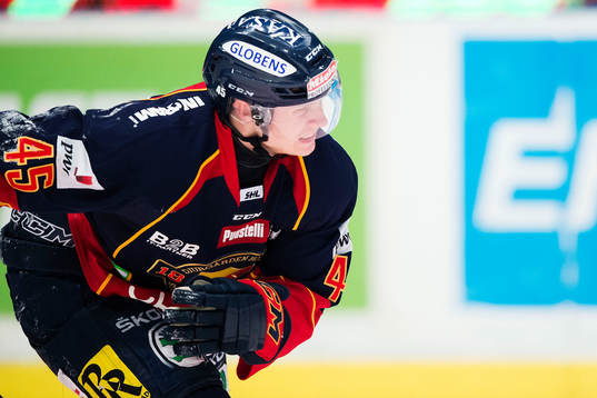 Djurgårdens Alexander Falk har ont