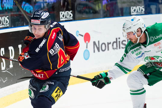 Djurgårdens Lukas Vejdemo och Rögles Christopher Liljewall