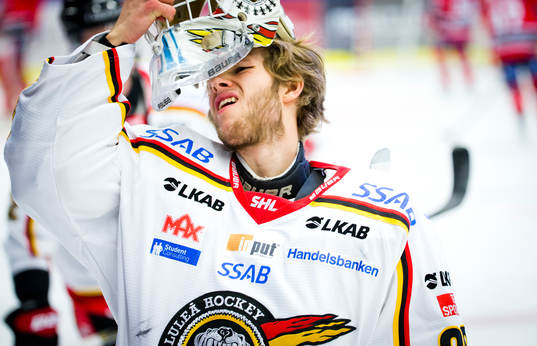 Luleås målvakt Filip Gustafsson deppar