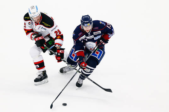 Malmö Redhawks Jens Olsson och Linköpings Luleås Andrew