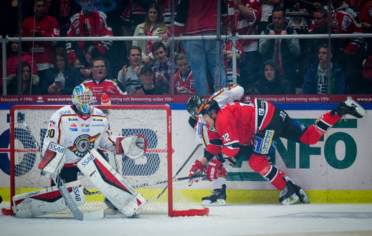 Luleås målvakt Filip Gustafsson och Örebros Marko Anttila