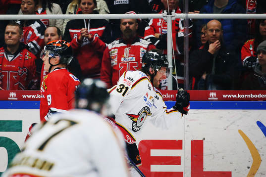 Luleås Jonathan Granström jublar