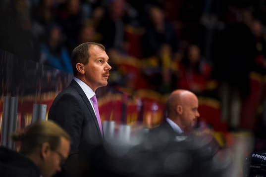 s tränare Johan Lindbom