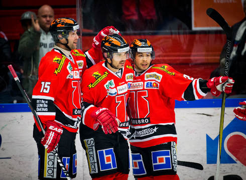 Örebros Martin Johansson gör 1-0 och jublar med Henrik