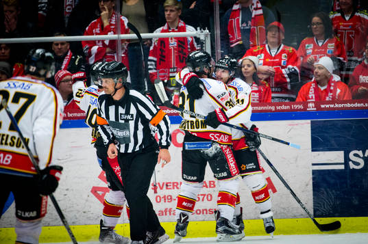 Luleås Jonathan Granström gör 1-1 och jublar med Jacob
