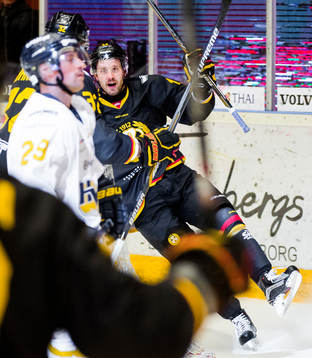 Brynäs Jesper Ollas jublar