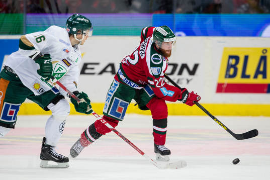 Färjestads Johan Ryno mot Frölundas Robin Figren