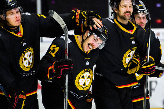 Brynäs Lucas Carlsson , Marc Zanetti och Johan Alcén