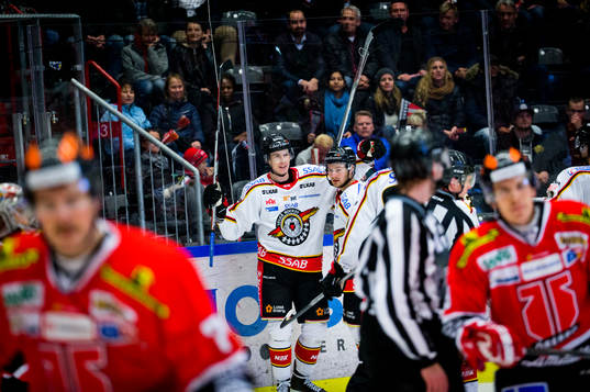 Luleås Peter Cehlarik gör 1-2 och jublar med Lucas