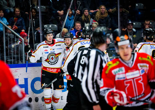 Luleås Peter Cehlarik gör 1-2 och jublar med Lucas