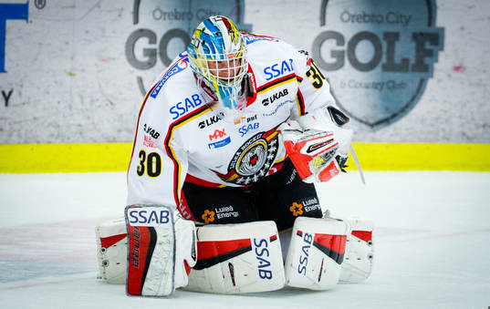Luleås målvakt Filip Gustafsson jublar