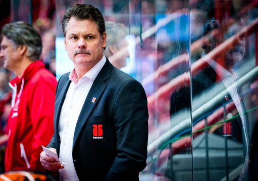 Örebros assisterande tränare Lars Ivarsson med mustasch