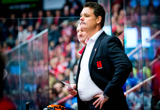 Örebros assisterande tränare Lars Ivarsson med mustasch