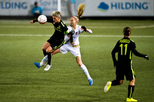 Veronas Melania Gabbiadini och Rosengårds Line Röddik