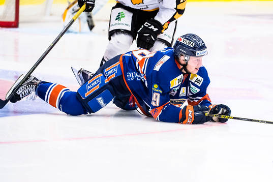 Växjös Tuomas Kiiskinen faller