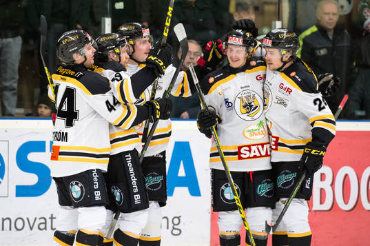 Panterns Johan Björk har gjort 1-1