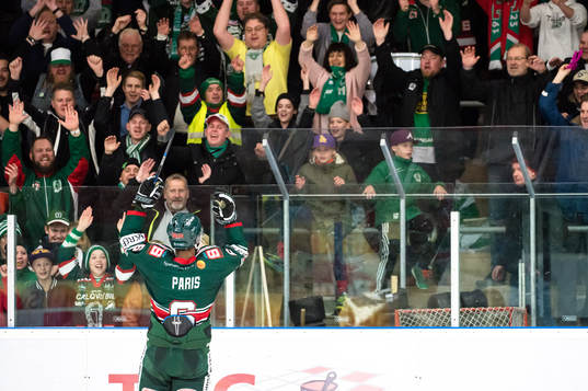 Tingsryds Drew Paris jublar mot Tingsryds hejarklack