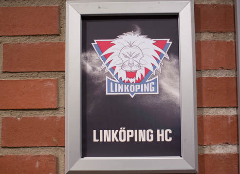 Linköping välkomnas med sin egen logga utanför