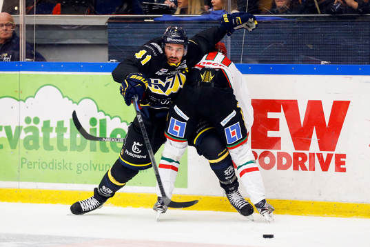 s Chris Campoli och Modos Victor Olofsson