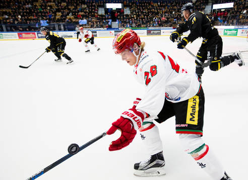 s Simon Önerud