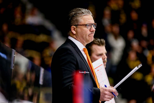 Karlskronas tränare Per Hönberg  deppar