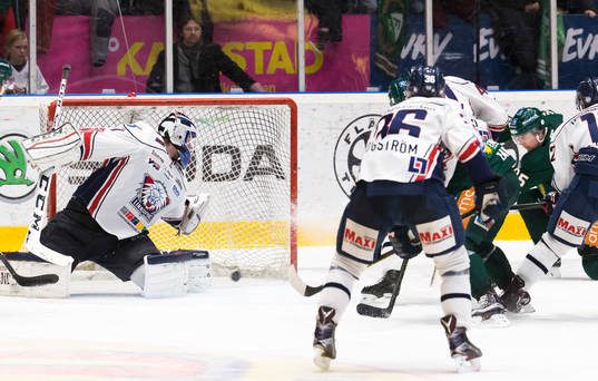 Färjestads Mikael Johansson gör mål 2-1