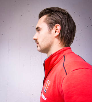 Porträtt på Örebros Martin Johansson med mustach
