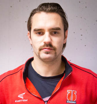 Porträtt på Örebros Martin Johansson med mustach