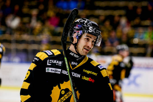 Skellefteås Andrew Calof  jublar