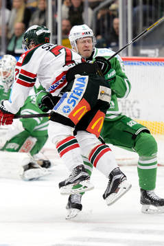 Frölundas Patrik Carlsson och Rögles Jesper Williamsson