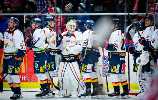 Jubel hos Djurgårdens målvakt Mikael Tellqvist