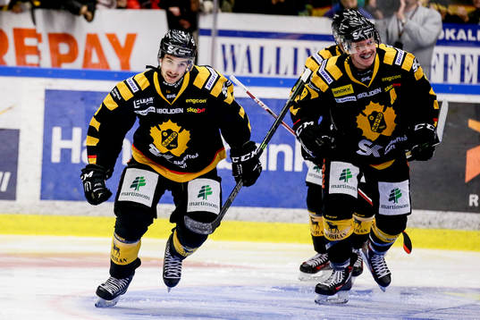 Skellefteås Andrew Calof  jublar