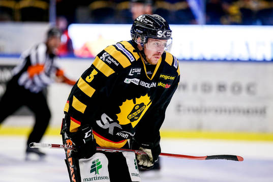 Skellefteås Niclas Burström  grinade illa