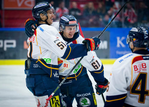 Djurgårdens Markus Ljungh gör 1-0 och jublar med Robin