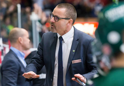 Färjestads tränare Tommy Samuelsson försöker dämpa