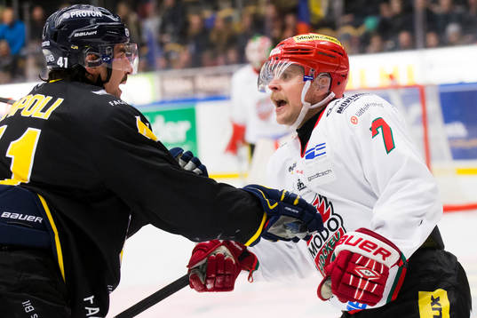 s Chris Campoli mot Modos Niklas Torp