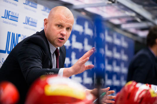 Modos tränare Andreas Johansson