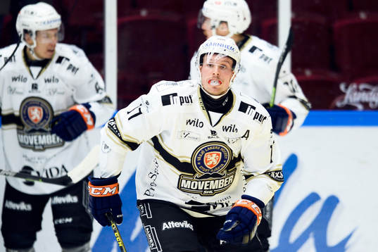 Växjös Alexander Johansson jublar