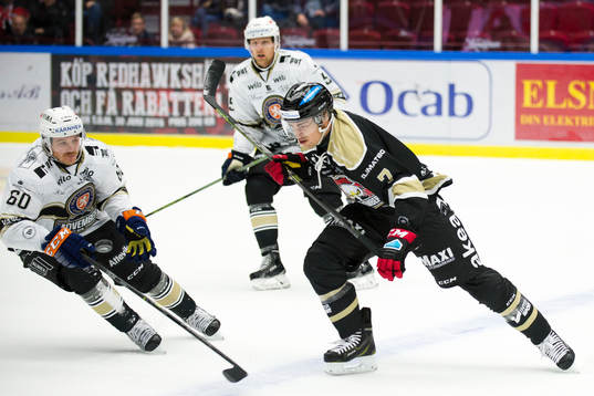 Växjös Erik Josefsson och Malmö Redhawks  Nils Andersson