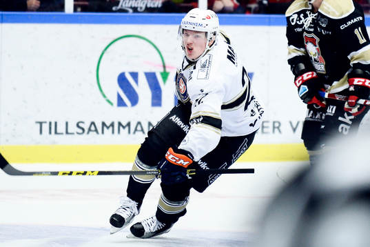 Växjös Alexander Johansson jublar