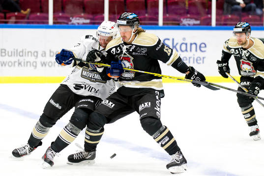 Växjös Alexander Johansson och Malmö Redhawks  Andreas