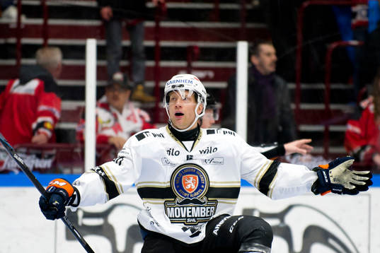 Växjös Richard Gynge jublar