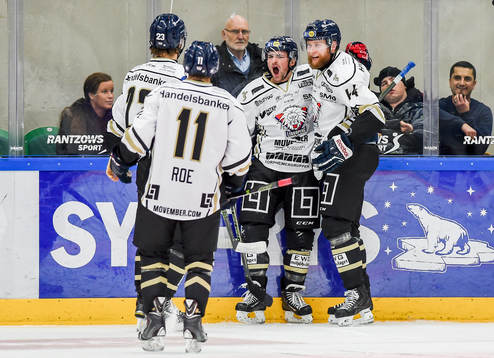 Linköpings Broc Little och Jonas Junland jublar