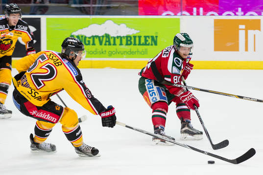 Frölundas Ryan Lasch mot Luleås Karl Fabricius