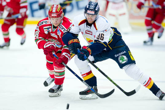 Modos Axel Ottosson och Djurgårdens Philip Holm