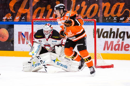Malmö Redhawks målvakt Jonas Gunnarsson  och Karlskronas