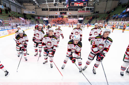 Malmö Redhawks lag jublar