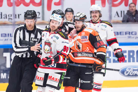 Malmö Redhawks Mattias Persson och Karlskronas Mattias