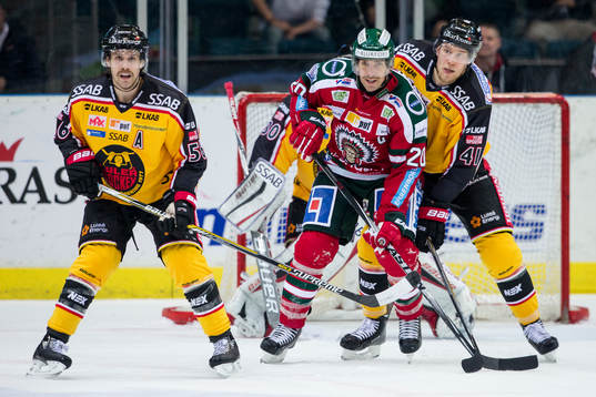 Luleås Jonathan Sigalet och Ilari Melart mot Frölundas